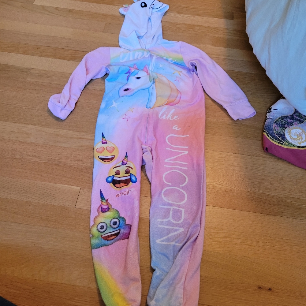 Emoji girls onesie sz 6